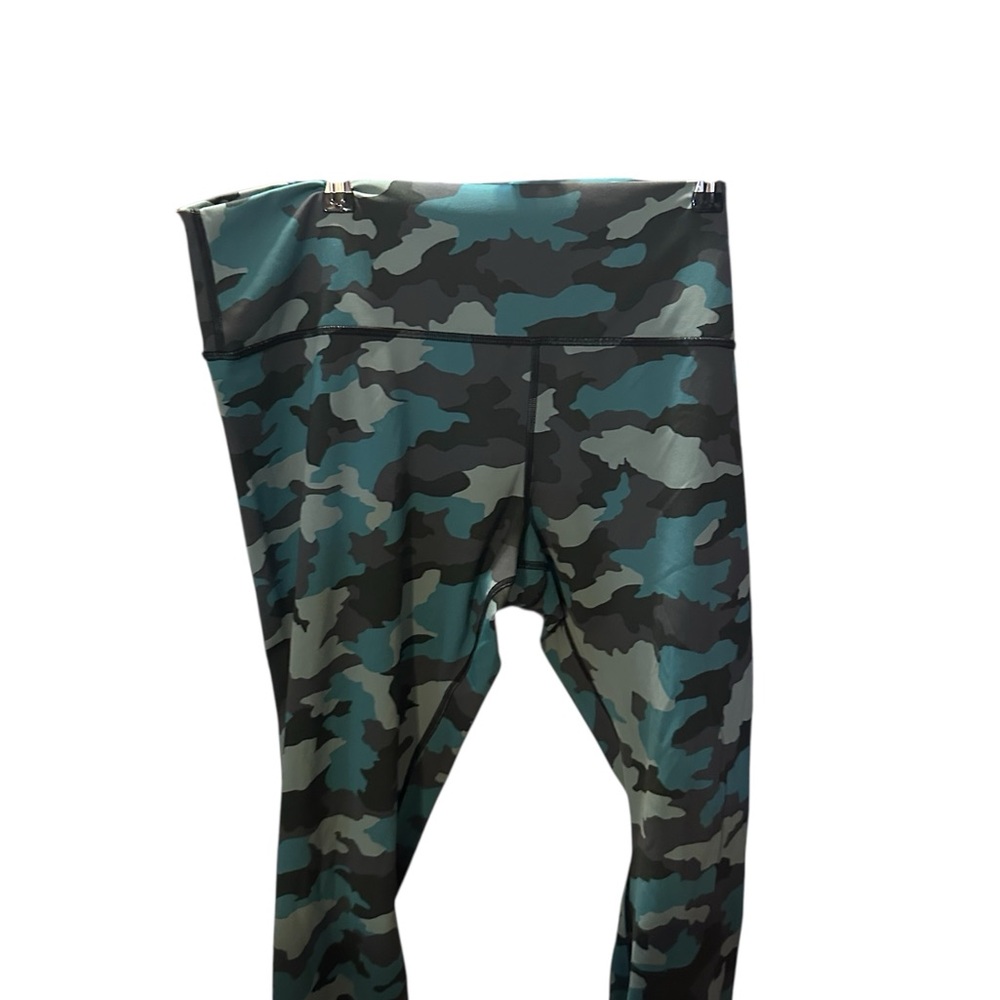 Lululemon Base Pace High Rise Crop 23" Leggings Womens Size 20 Teal 365 Camo